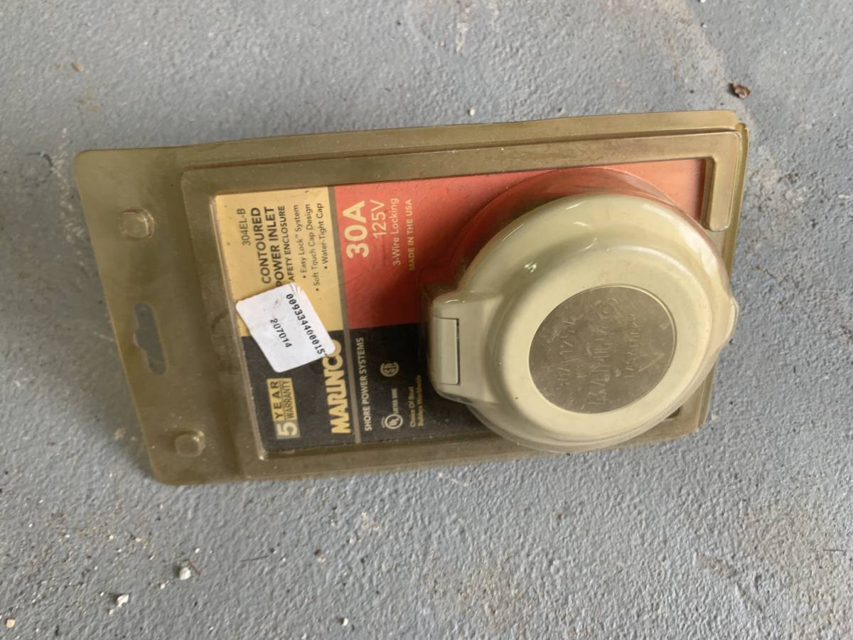 Marinco 30A 125V Shore Power Inlet w/ Cover (304EL-B)
